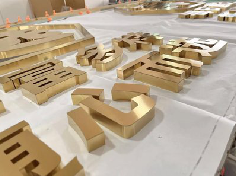 成都拉丝不锈钢字的特点。